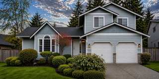 Spacious 3BD/2.5BA in Puyallup | 2-Car Garage + Private Fenced Yard Gallery 1