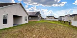 Spacious Three-Bedroom Home in Savannah Estates Gallery 22
