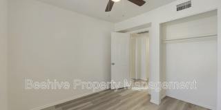 2732 E Culver St Gallery 15
