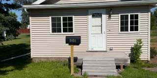 AVAILABLE Immediately - 2 Bedroom, 1 Bath Huge Yard Gallery 1