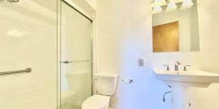6019 Ashworth Street Gallery 3