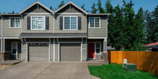 Stunning townhouse in Canby- 3 bed / 2.5 bath , garage, AC Gallery 1