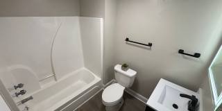 2 Bed 1 Bath - Renovated single family house in the Russell neighborhood Gallery 6