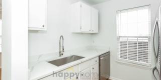 The Urban Retreat: Modern 3/1.5 Near Everything You Love Gallery 8