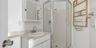 Highland Park 2 Bed / 2 Bath Condo with Resort-Style Amenities Gallery 11