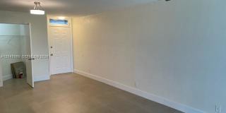 2225 North Cypress Bend Drive Gallery 4
