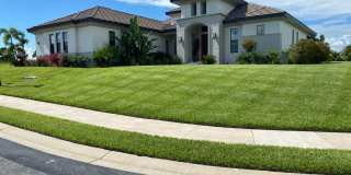 3bed 3 bath one office 2 car garage with plenty room for store , refrigerator Gallery 1