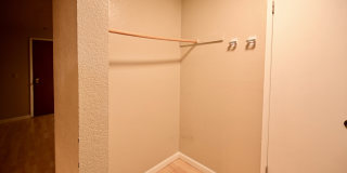 1006 N 43rd St Gallery 11