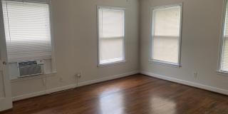 4420 Roseland Street Gallery 18