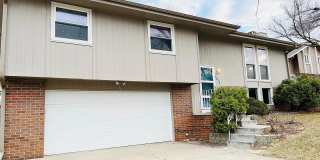 5819 N 127 Ave Cir - 3 Bed/2 Bath in Northwest Omaha | Vaulted Ceiling, Fireplace, Drive-Under 2-Car Garage Gallery 1