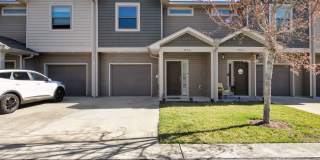 Welcome home to this beautifully maintained townhome in Mossy Oak Village. Gallery 3