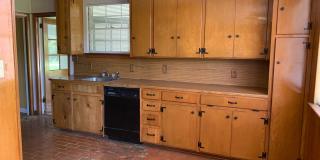 Single Family 4 BR 3.5 BA 0.7 Acres Water Front Gallery 7