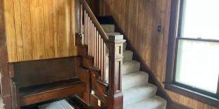 825 S Seneca Ave Gallery 3