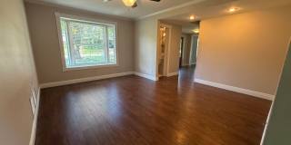 Gulf Breeze - Proper - 5 bedroom, 3.5 bathroom with pool and lawn care included Gallery 9