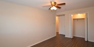 RENOVATED APARTMENT WITH IN-UNIT WASHER-DRYER & GARAGE PARKING! Gallery 23