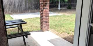Open Floor Plan! Gallery 28