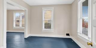 4 Bedroom, 1 Bathroom Home in the York Neighborhood for Rent! Gallery 16