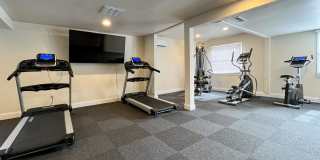 Creekwood Apartments Gallery 16