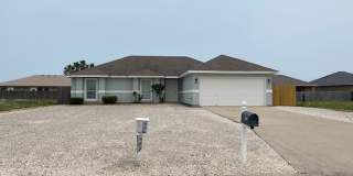 BEAUTIFULLLY UPDATED COASTAL HOME! Gallery 1