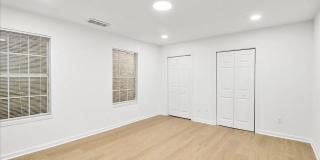 Room in 4 Bedroom Home at Fair St SW Gallery 6