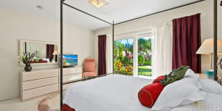 Kahala Oasis: Expansive 6BR Luxury Estate w/ Pool, Spa & Minutes to Beach Gallery 38