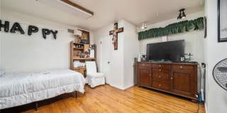 5035 Carlingford Avenue Gallery 21
