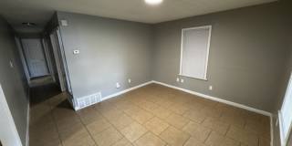 1496 Oakwood St Gallery 3