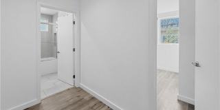 10918 1/2 Hesby Street Gallery 6