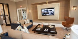 The Lincoln Scottsdale Gallery 9