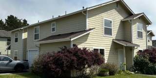 4 Bedroom, 2.5 Bathroom Home in Arcata Gallery 3