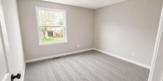 Newly Rehabbed 4BR Home in Hamilton Schools w/ Full Basement Gallery 7