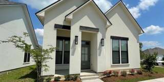 3 Bedroom With a Bonus Room In Central School District! Gallery 1