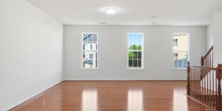 43849 KINGSTON STATION Terrace Gallery 15