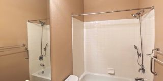 Beautiful 4 bedroom for rent. Gallery 23