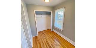2 Bedroom House Near Aksarben Gallery 17