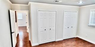 1706 Emerald Gallery 14