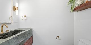 71 NE 46th St Gallery 20