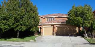 Large 2 Story Offering 3419 sq. ft. and 5 bedrooms plus loft Gallery 1