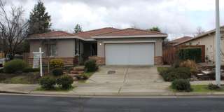 Roseville Home Ready 4 Lease ! Gallery 1
