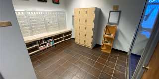 2825 S King Street Gallery 24