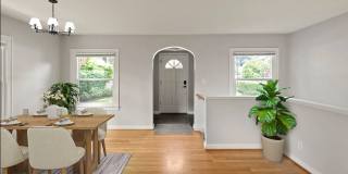 Charming Cottage in First Addition in Lake Oswego! Gallery 8