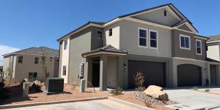 Available 9/15! 3 bed 2.5 bath for rent Gallery 1