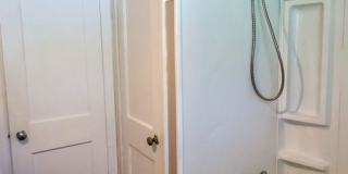 2 bedroom 1 bath duplex in Shawnee Gallery 12