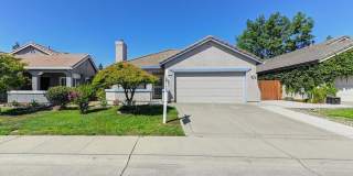 COZY AND CLEAN 3 BED, 2 BATH, ONE STORY WITH SPACIOUS BACKYARD AND COVERED PORCH Gallery 1