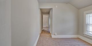 581 Mt. Vernon St Gallery 13