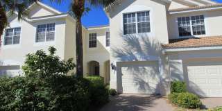 ** STRATFORD PLACE ** 3 BED / 2.5 BATH / 1-Car GARAGE - UNFURNISHED ANNUAL Gallery 1