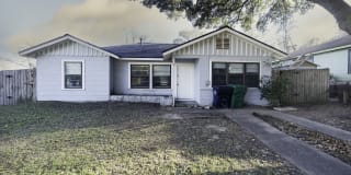 806 East Stone Street Gallery 1