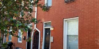 Charming 2-Bedroom, 2-Bath Townhome with Historic Character and Private Patio Near Fells Point Gallery 1