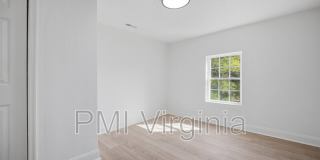 307 North 4th Street Gallery 22