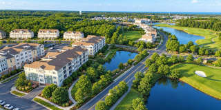 Furnished Condo available for Winter Rental in Bayside. Gallery 1